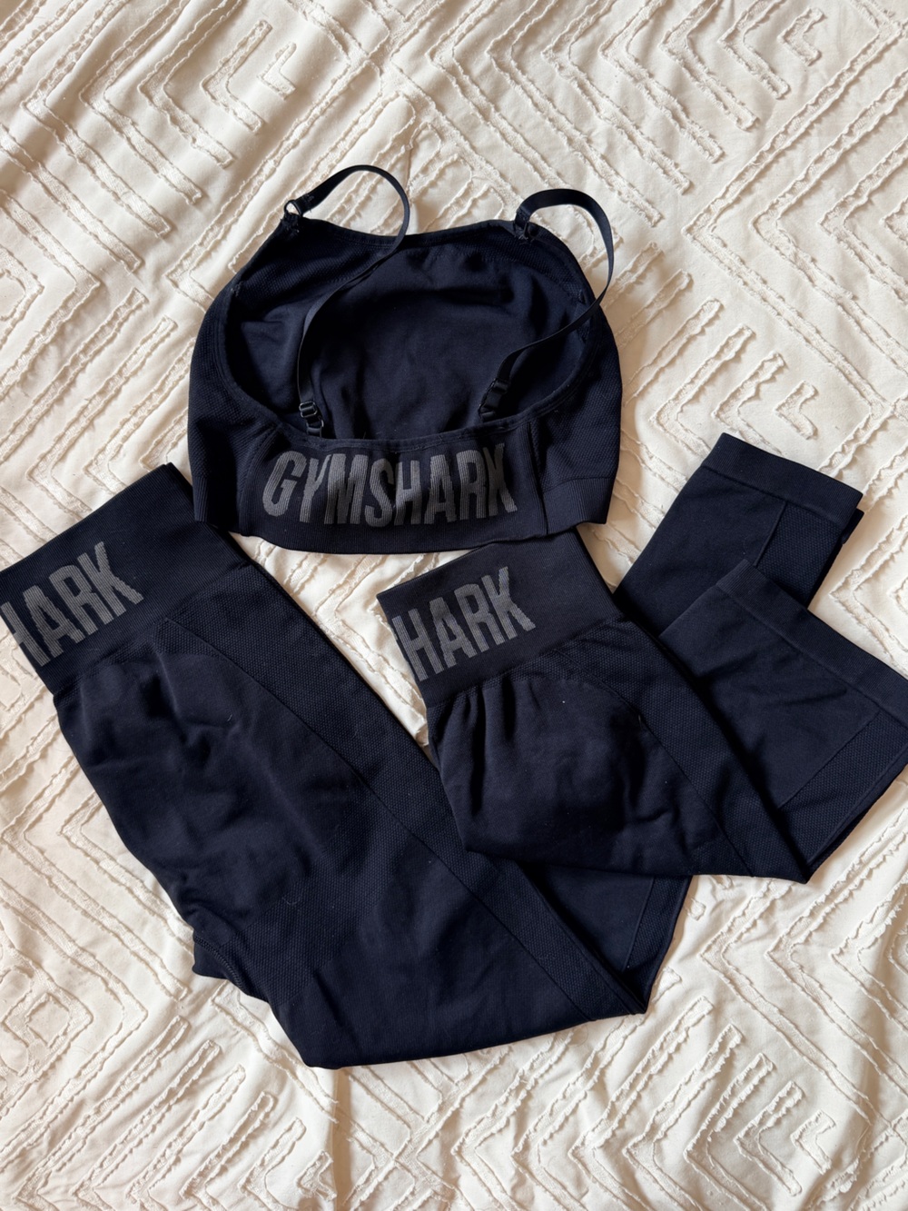 Gymshark Women's Black Seamless Sports Bra Shorts & Leggings Set